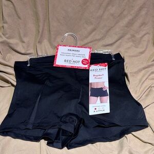 RED HOT BY SPANX Black Primers Shaping Boyshorts Women’s Size Small    NWTS